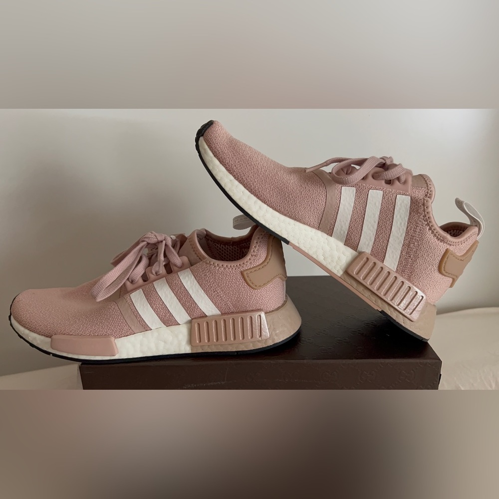 Adidas Originals Women's NMD_R1 shoes